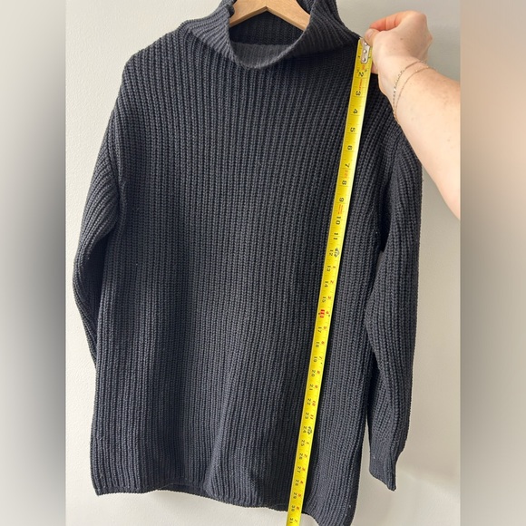 SOLD - Aritzia Wilfred Turtle Neck Sweater Dress 100% Marino Wool Black XXS - Picture 5 of 7